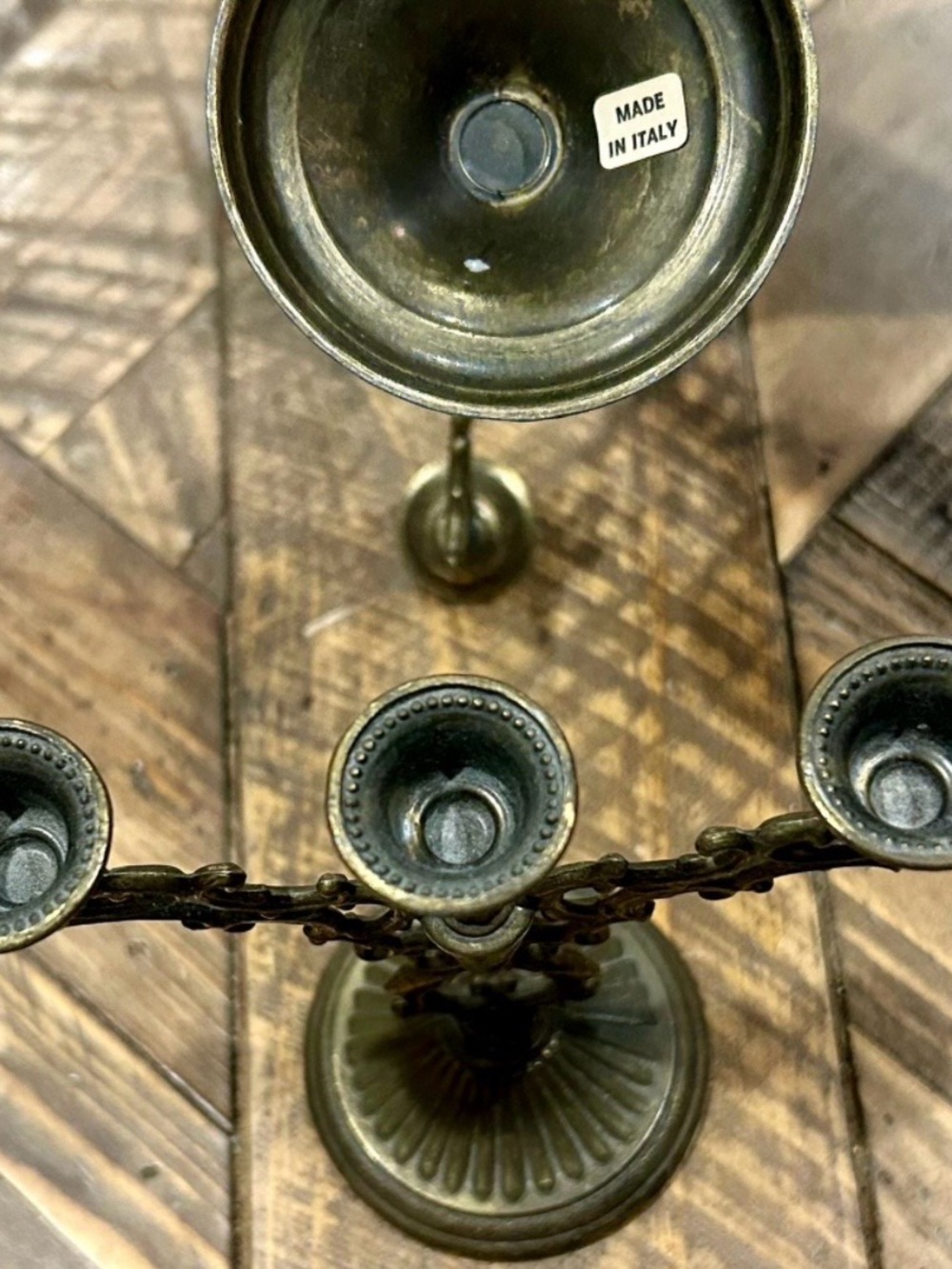 Set of 2 Vintage “Made in Italy” Brass Candelabra’s - Elegant Decor - Picture 3 of 6
